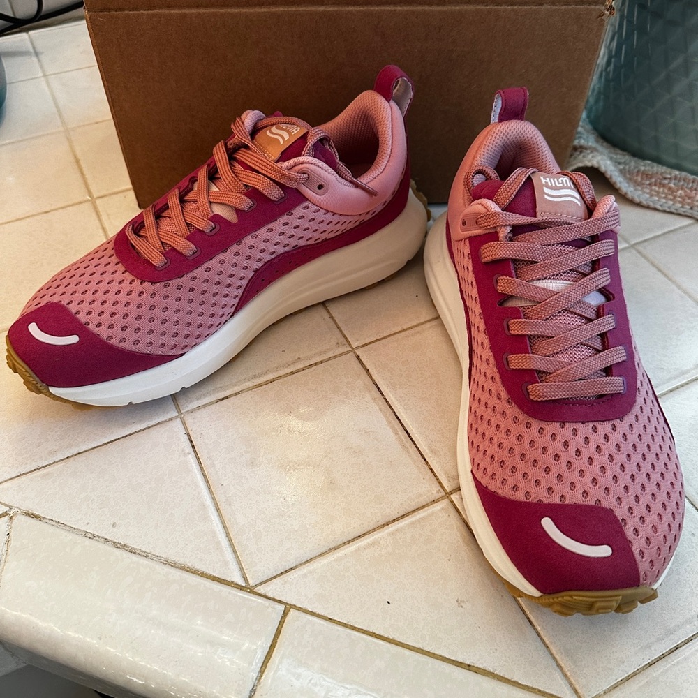 Pink Mesh Sneakers with Gradient Design